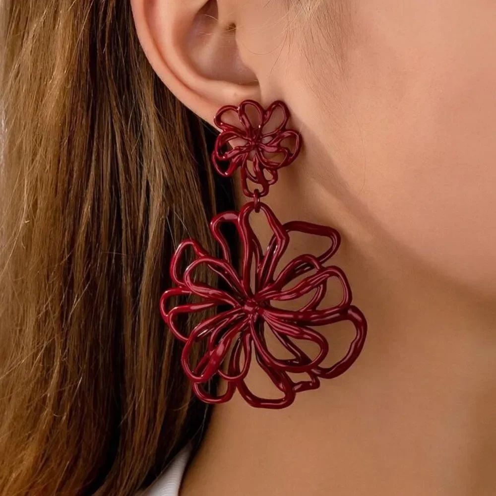 Elegant Red Floral Earrings A1263